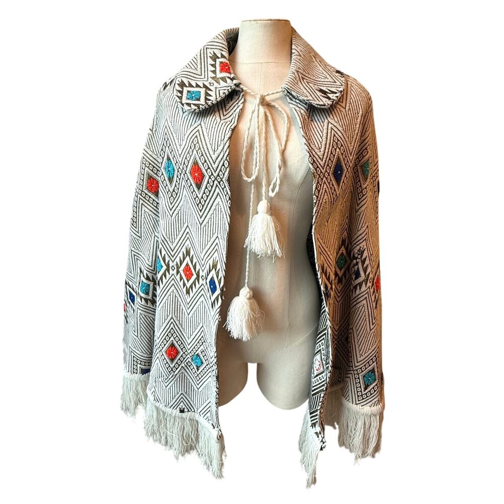 VTG 70s Pacaya Guatemalan Tapestry Poncho Cape Gold Lurex Fringe Folk Art Jacket